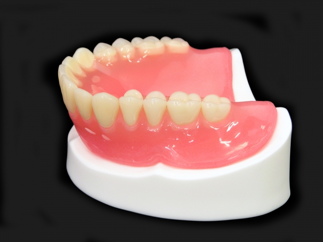 【広島市南区】入れ歯の種類を知ろう 自分に合った選び方をご紹介