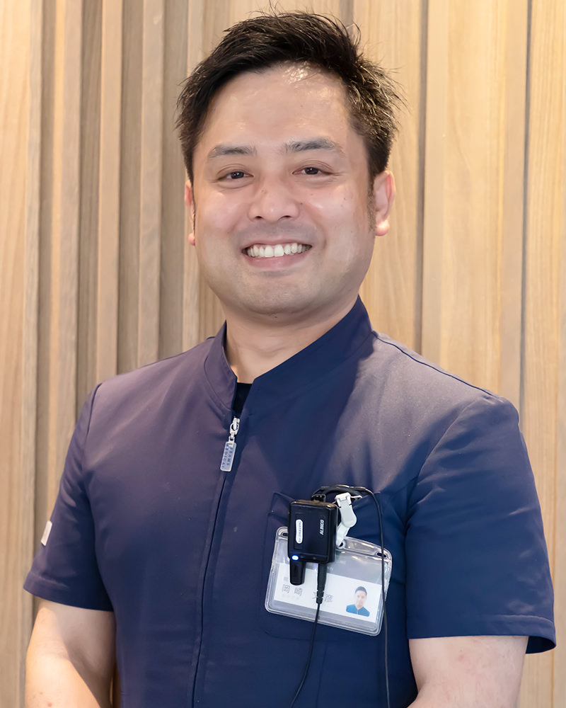 医師　岡崎 文彦